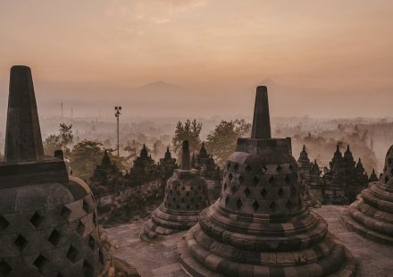 Paket wisata Jogja 1 hari dari Solo Malioboro Tamansari Prambanan