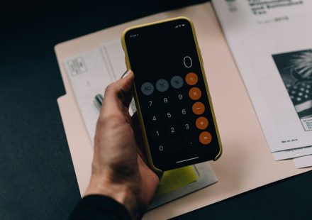 Daftar harga sewa mobil Solo 2026 terbaru komparasi tarif harian lengkap